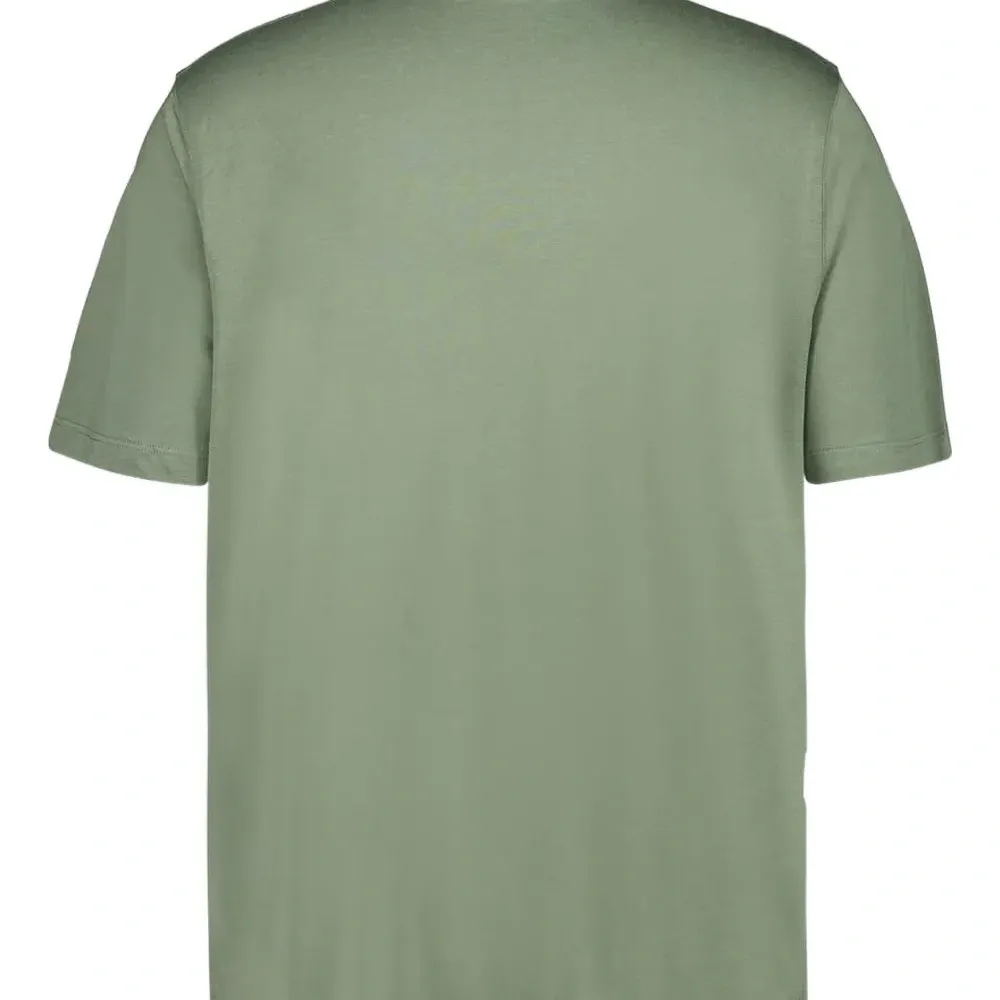 Футболка с круглым вырезом