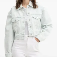 Джинсовая куртка с вышивкой