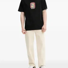 Прямые джинсы с карманами