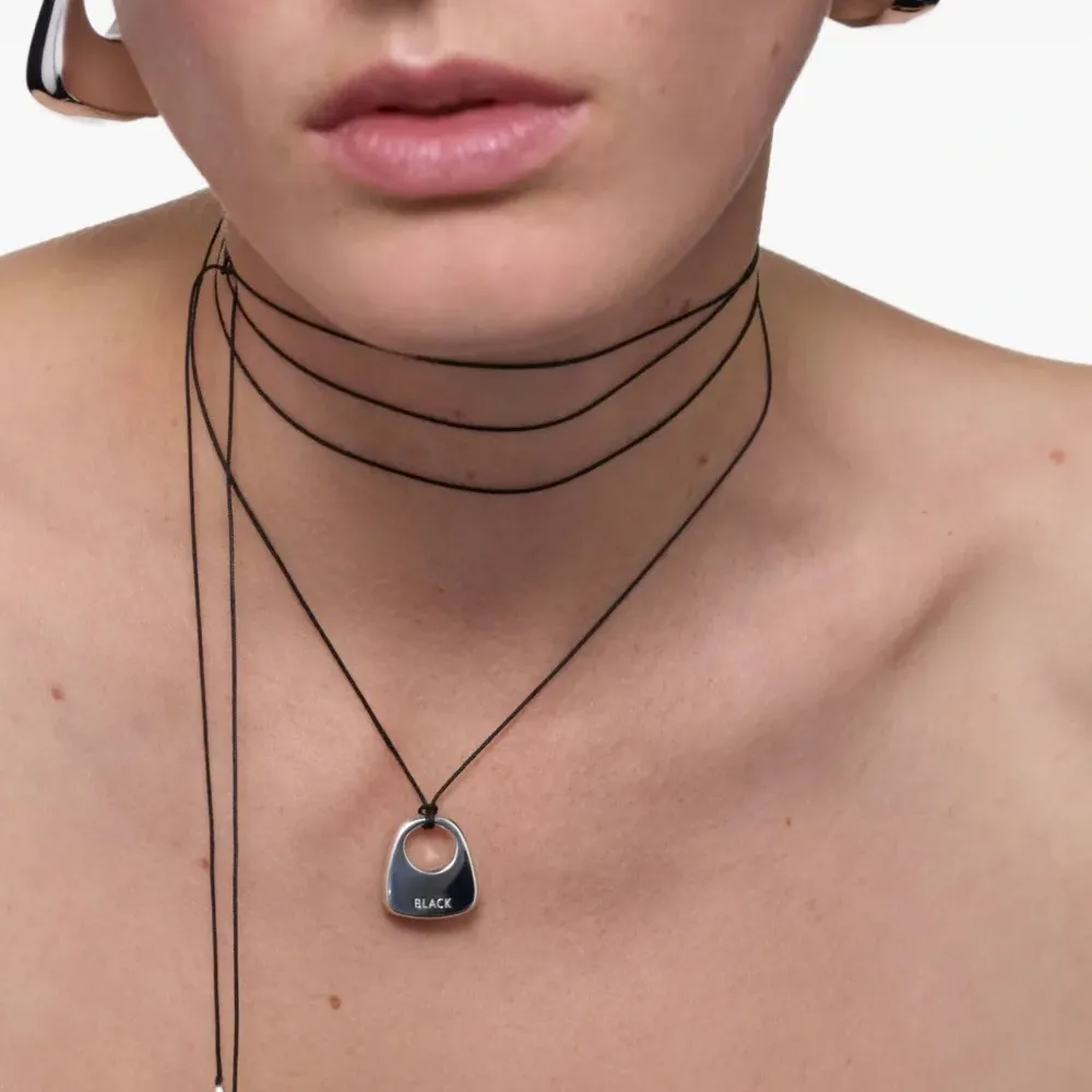 Колье Tote среднего размера