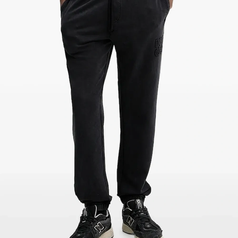 Спортивные брюки с кулиской и вышитым логотипом