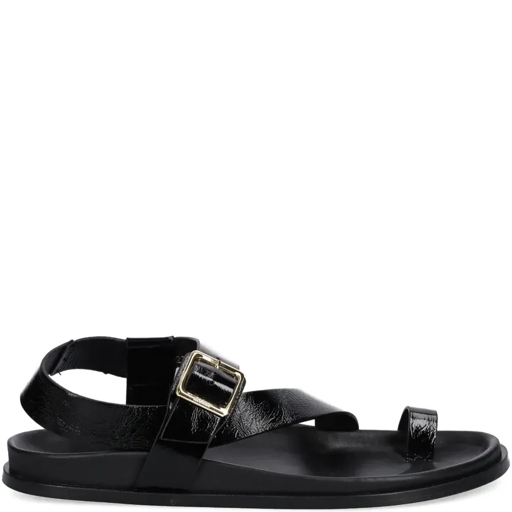 Сандалии на плоской подошве