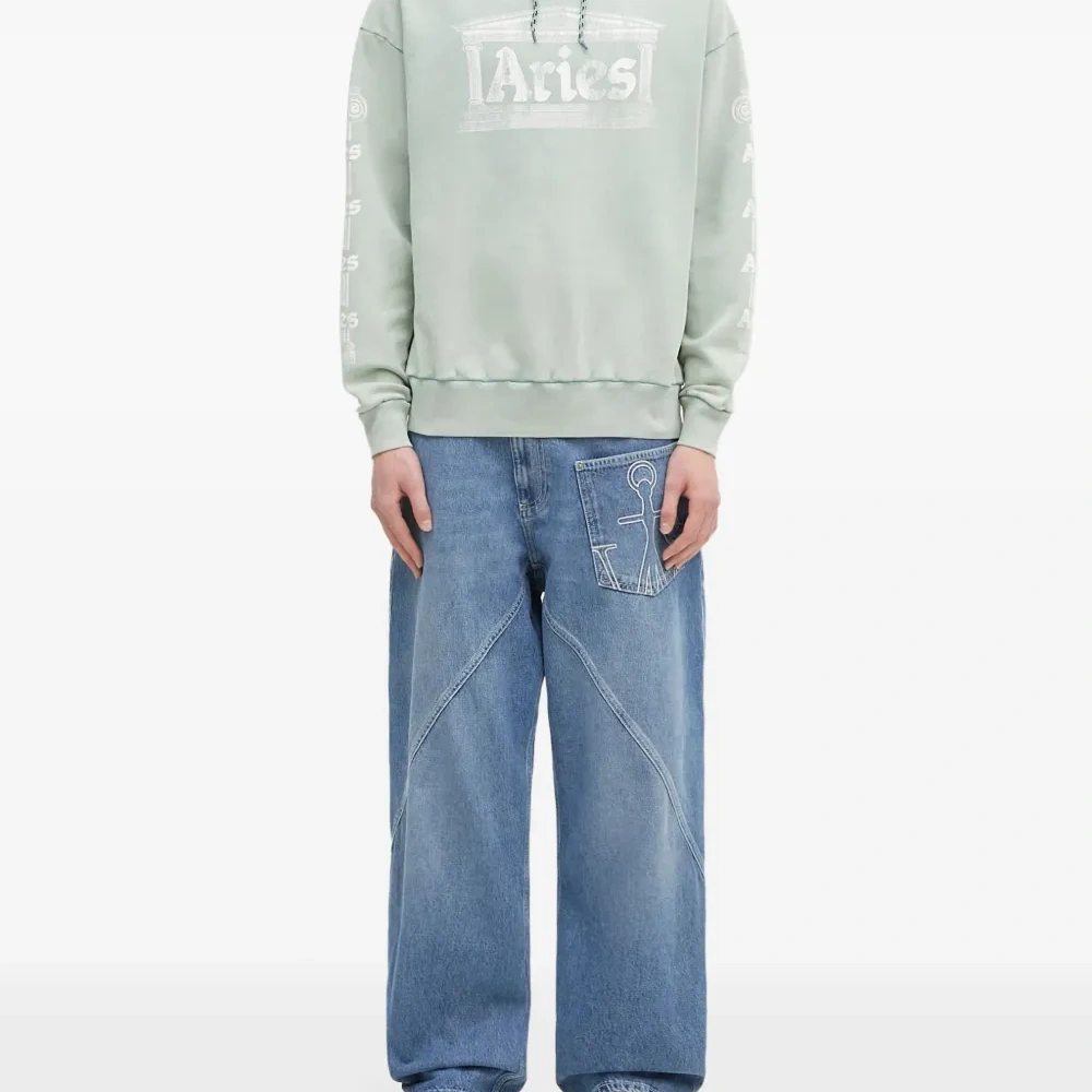 Худи с логотипом