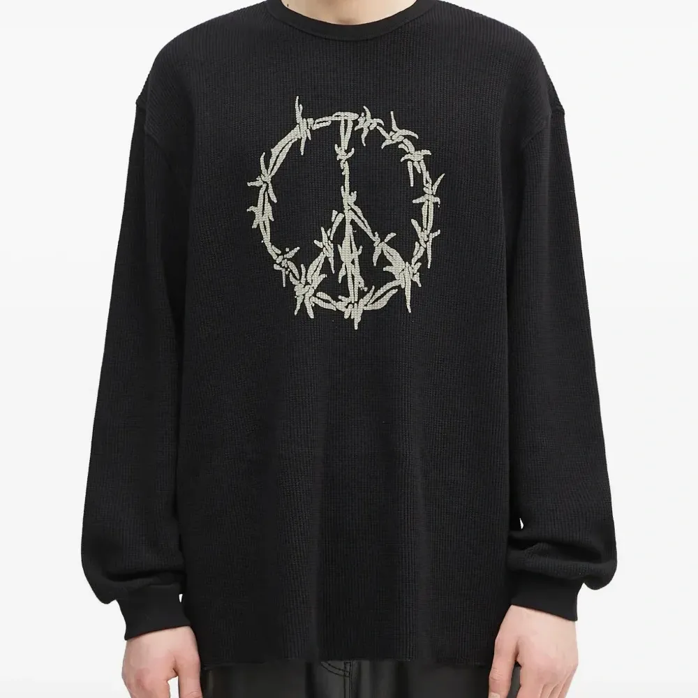 Фактурная футболка с длинными рукавами