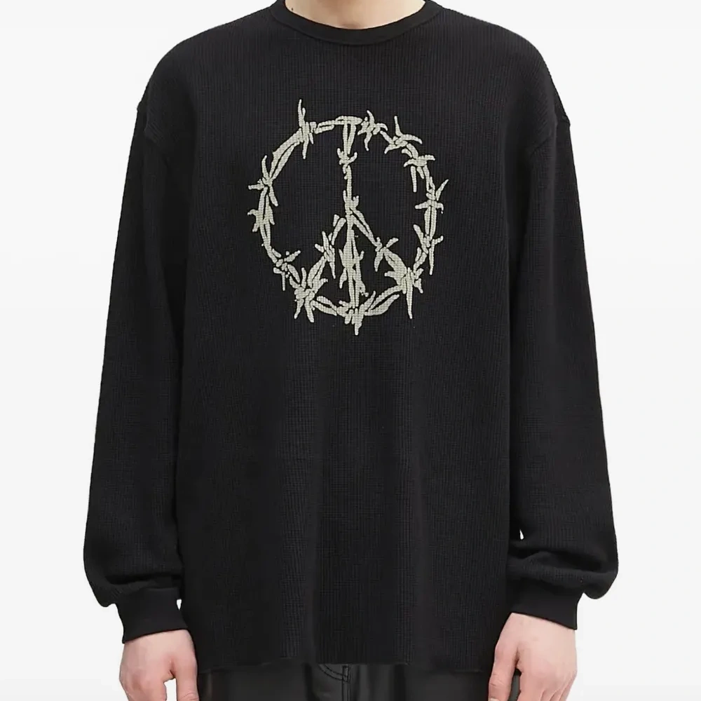 Фактурная футболка с длинными рукавами