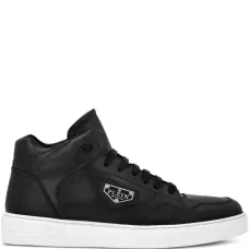 высокие кроссовки