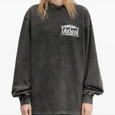 Футболка с длинными рукавами и логотипом