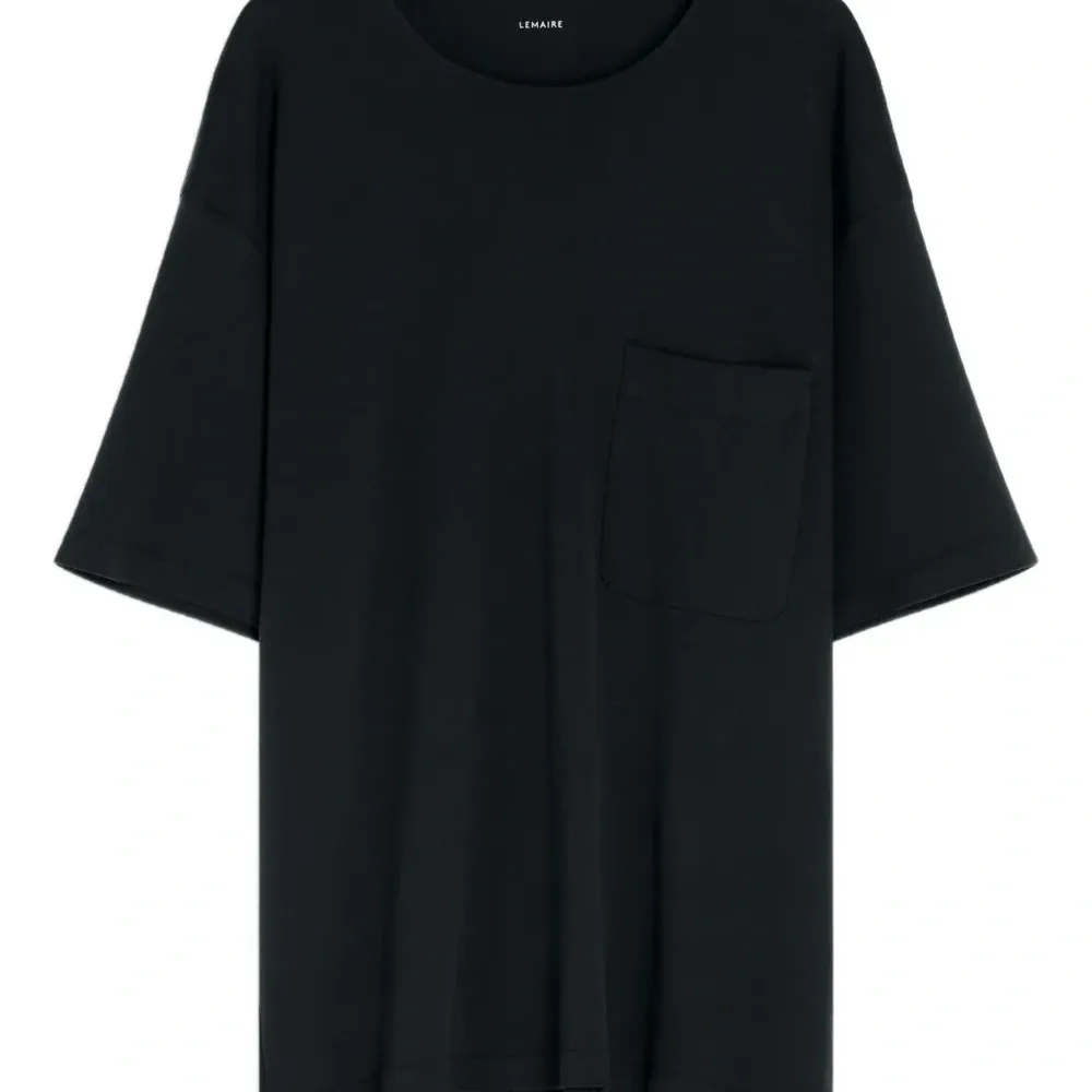 Футболка с накладным карманом