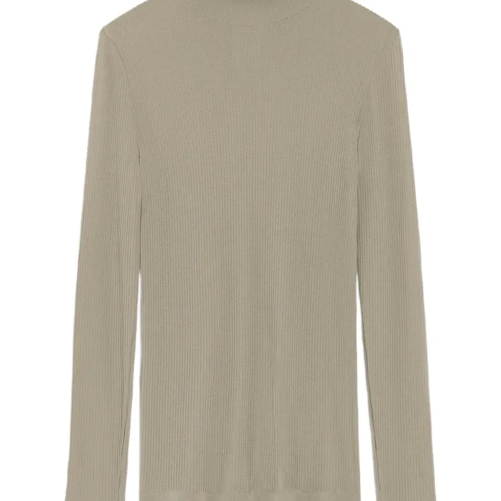 Бесшовный топ с высоким воротником Бесшовный топ с высоким воротником