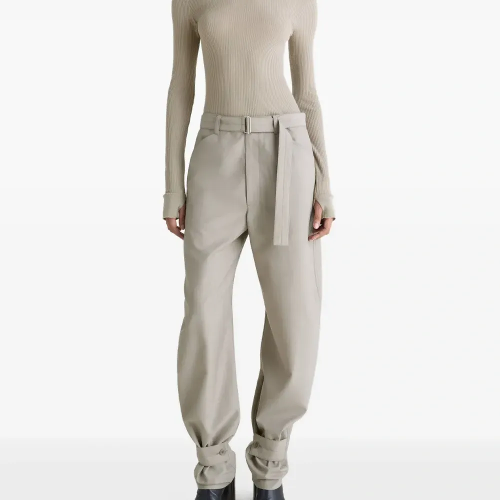 Бесшовный топ с высоким воротником Бесшовный топ с высоким воротником