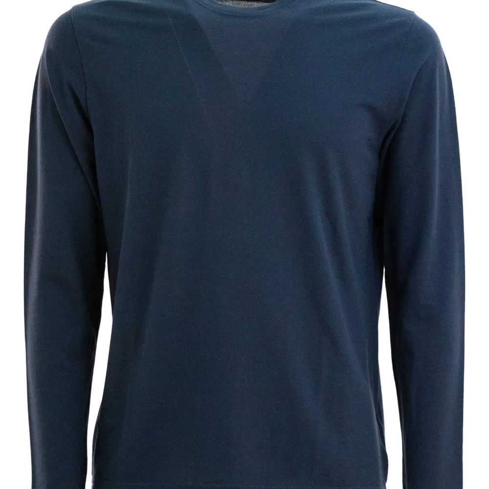 футболка с длинными рукавами