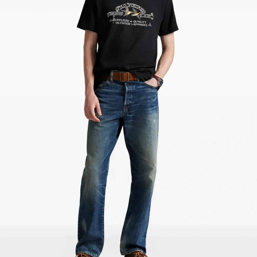 Футболка с графичным принтом Футболка с графичным принтом