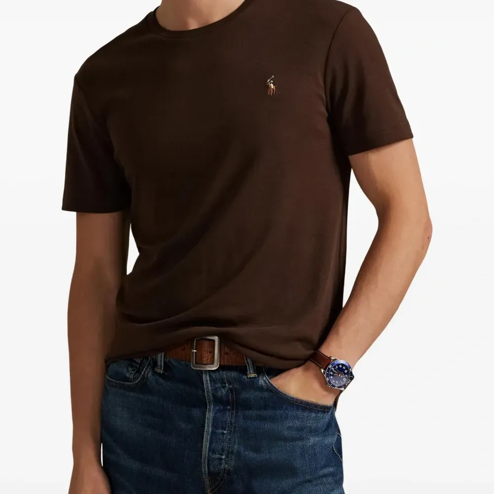 Футболка с логотипом