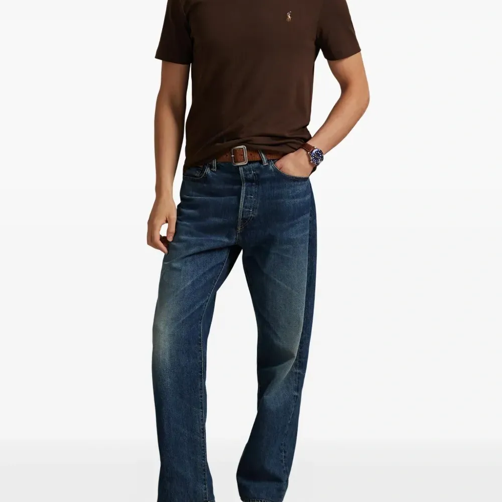 Футболка с логотипом