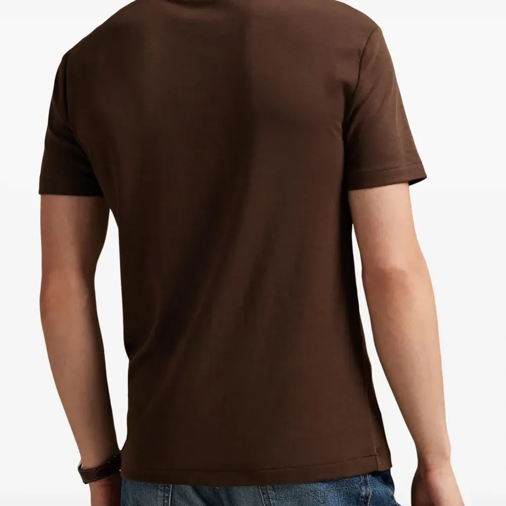 Футболка с логотипом