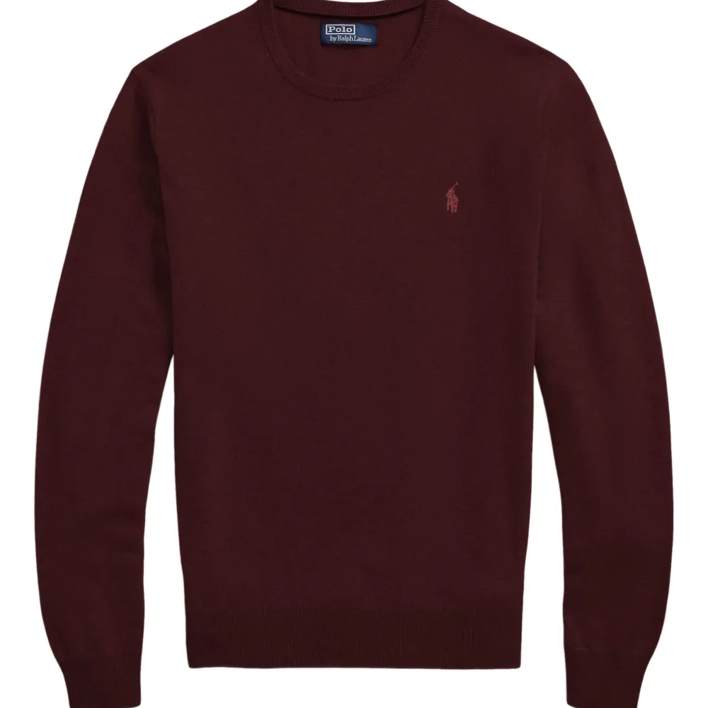 свитер с круглым вырезом