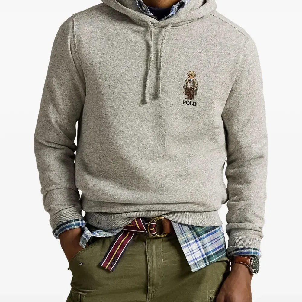 худи с вышитым логотипом