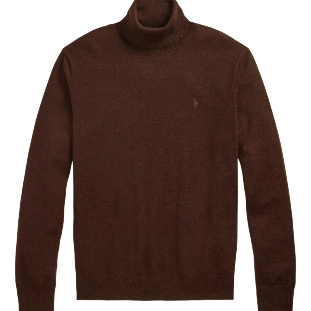 свитер с высоким воротником