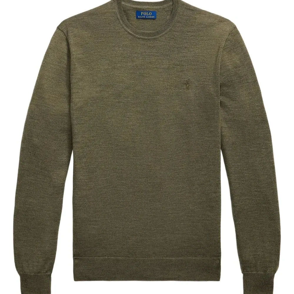 Шерстяной свитер