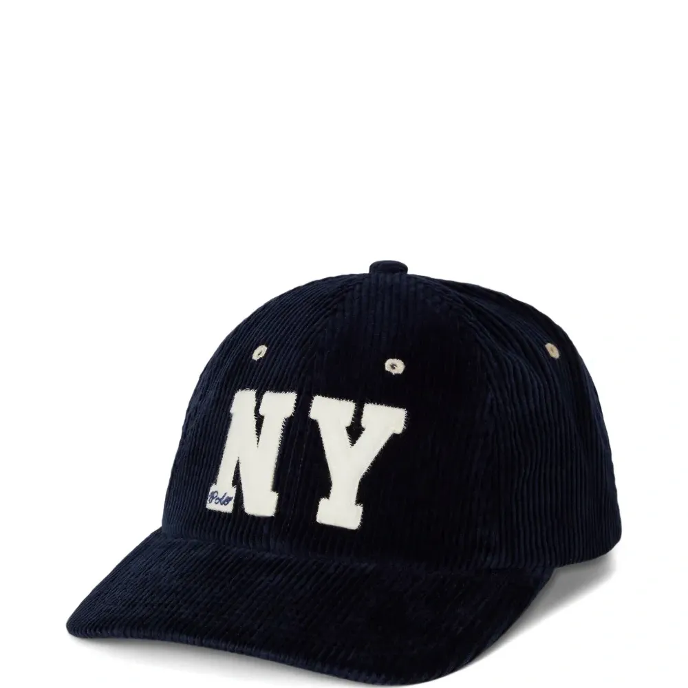 Вельветовая бейсболка