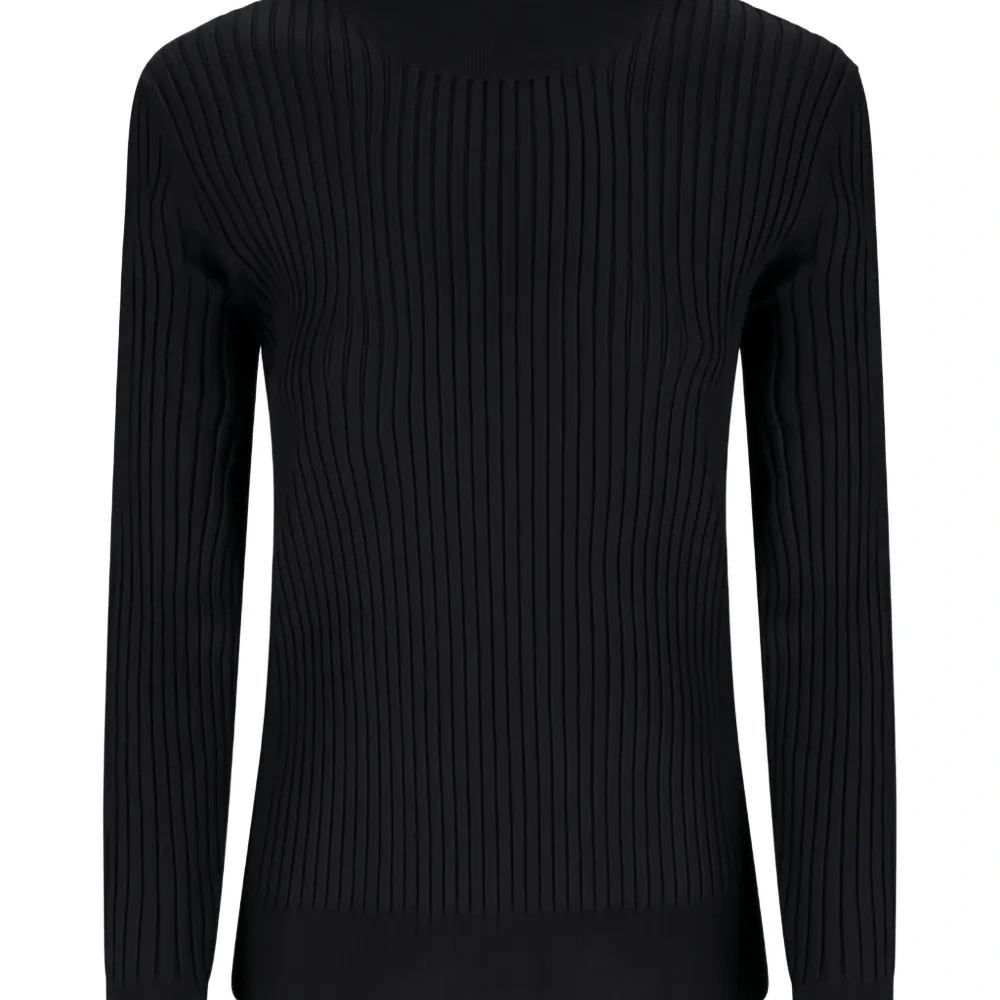 свитер в рубчик с высоким воротником