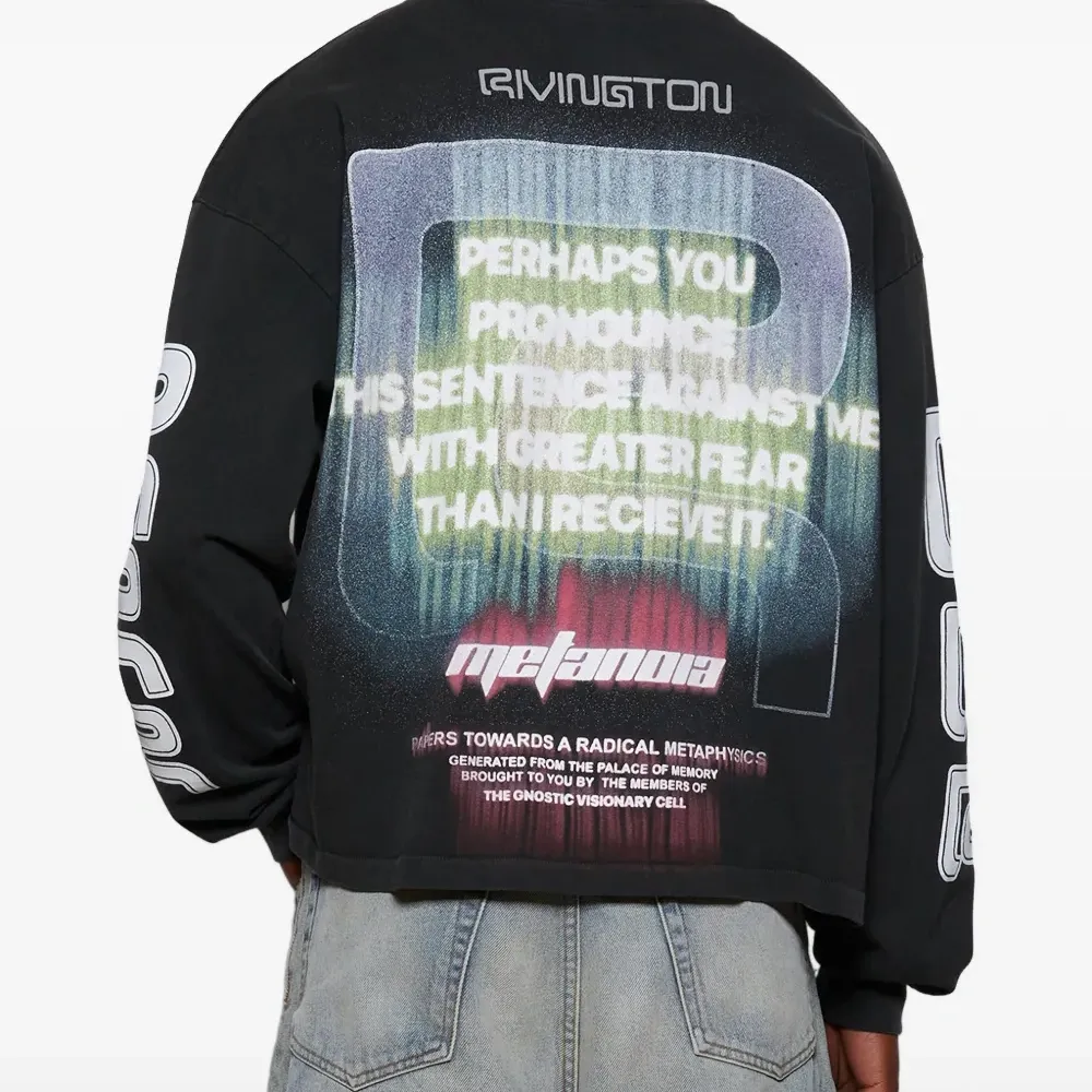 Лонгслив с графическим принтом