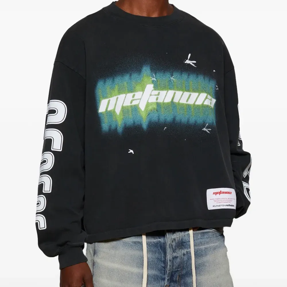 Лонгслив с графическим принтом