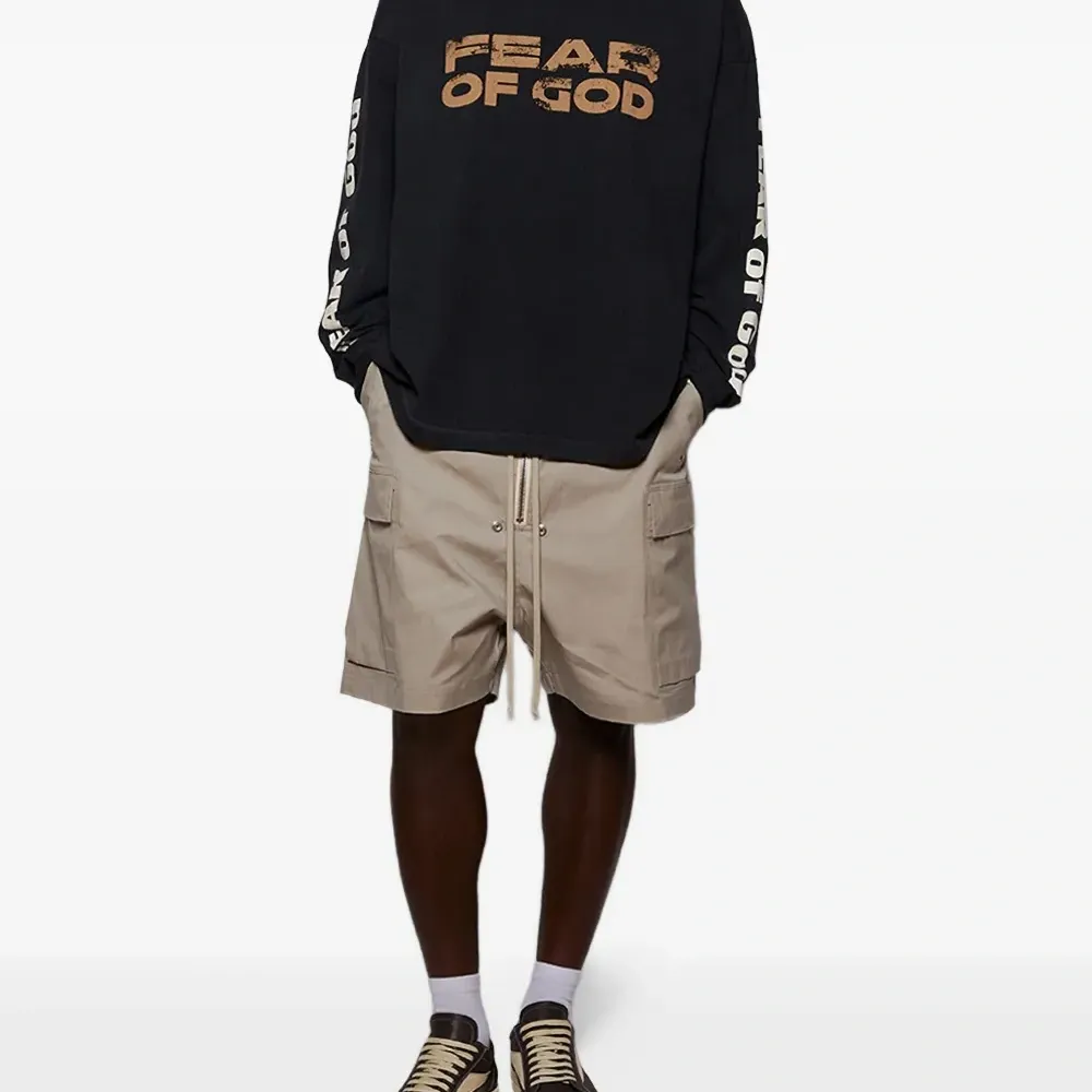 Футболка с длинными рукавами и принтом