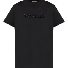 Футболка с вышитым логотипом