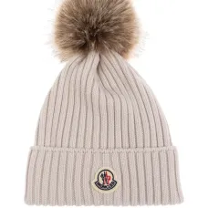 шапка бини с нашивкой-логотипом шапка бини с нашивкой-логотипом