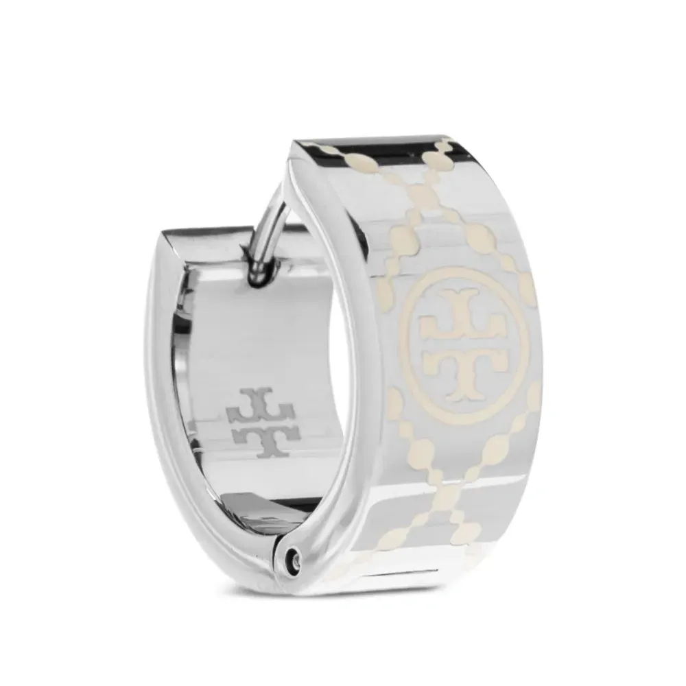 серьги с логотипом