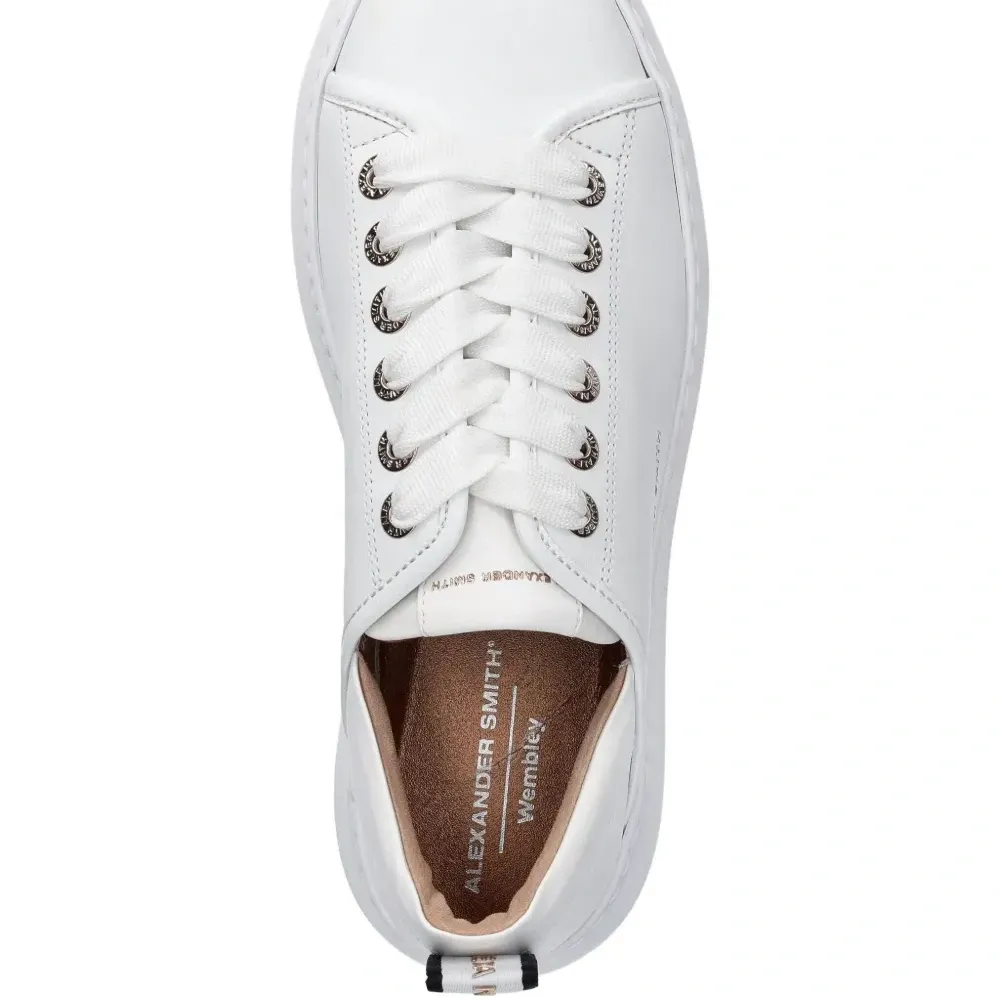 Кроссовки на платформе