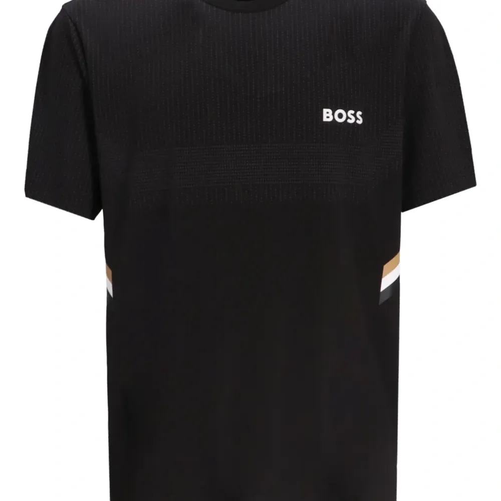 Футболка с логотипом