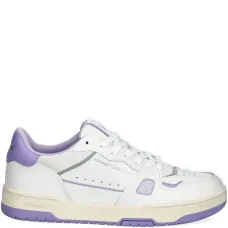 Кроссовки с вышитым логотипом