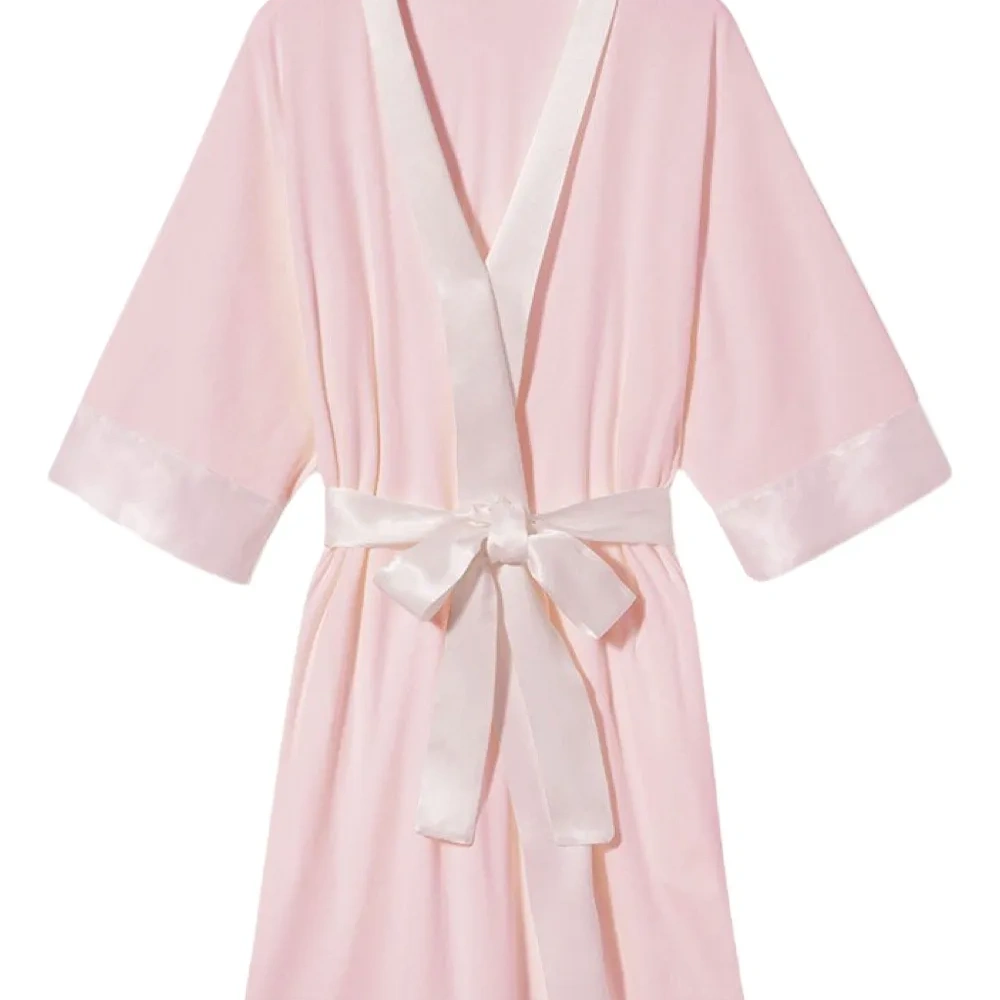 Халат с атласной отделкой