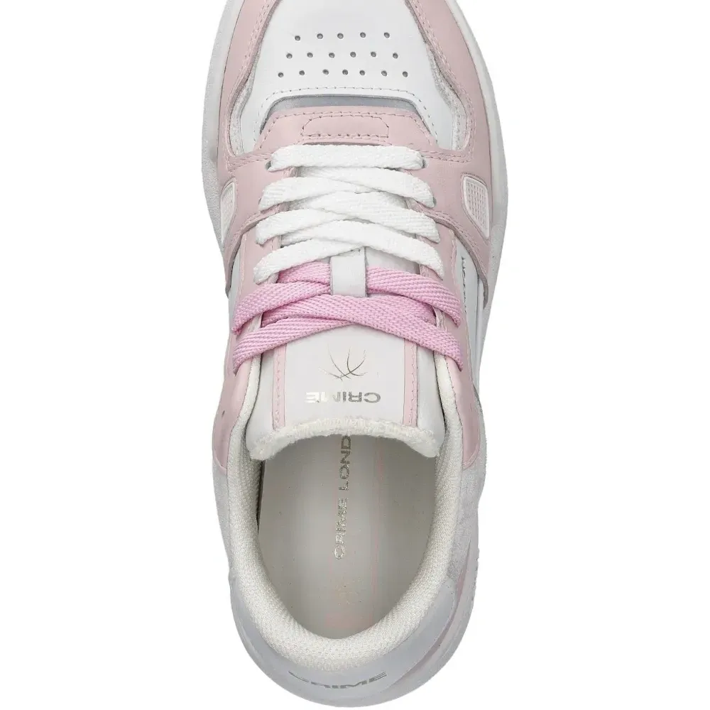 Кроссовки на шнуровке со вставками