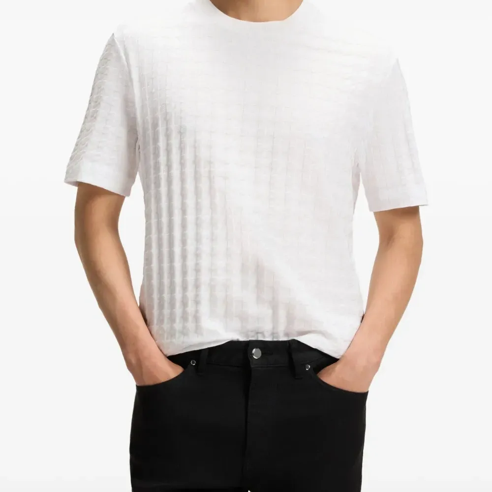 Футболка с круглым вырезом