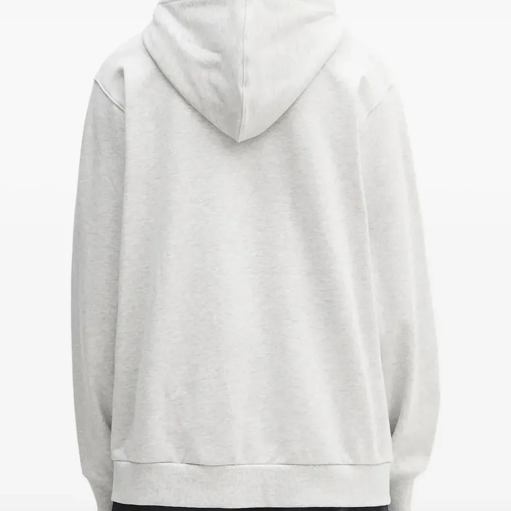 Толстовка с капюшоном и вышитым логотипом