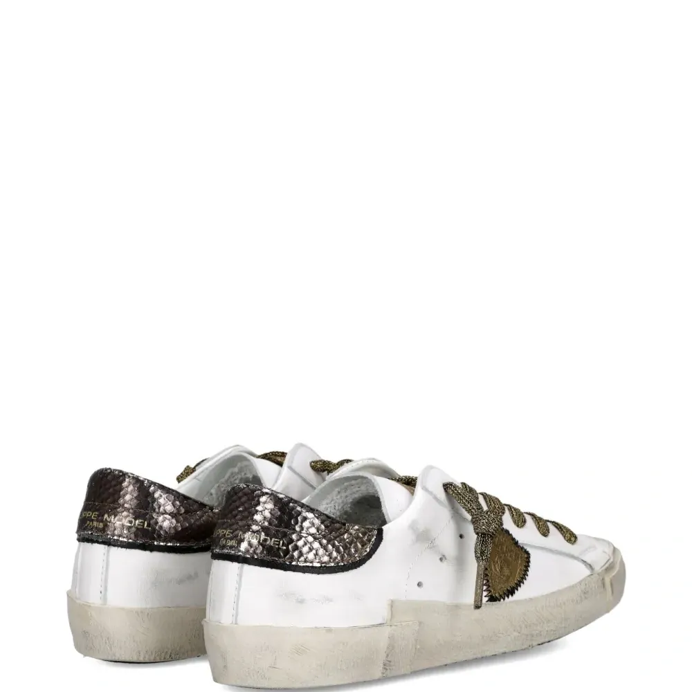 кроссовки с вышивкой