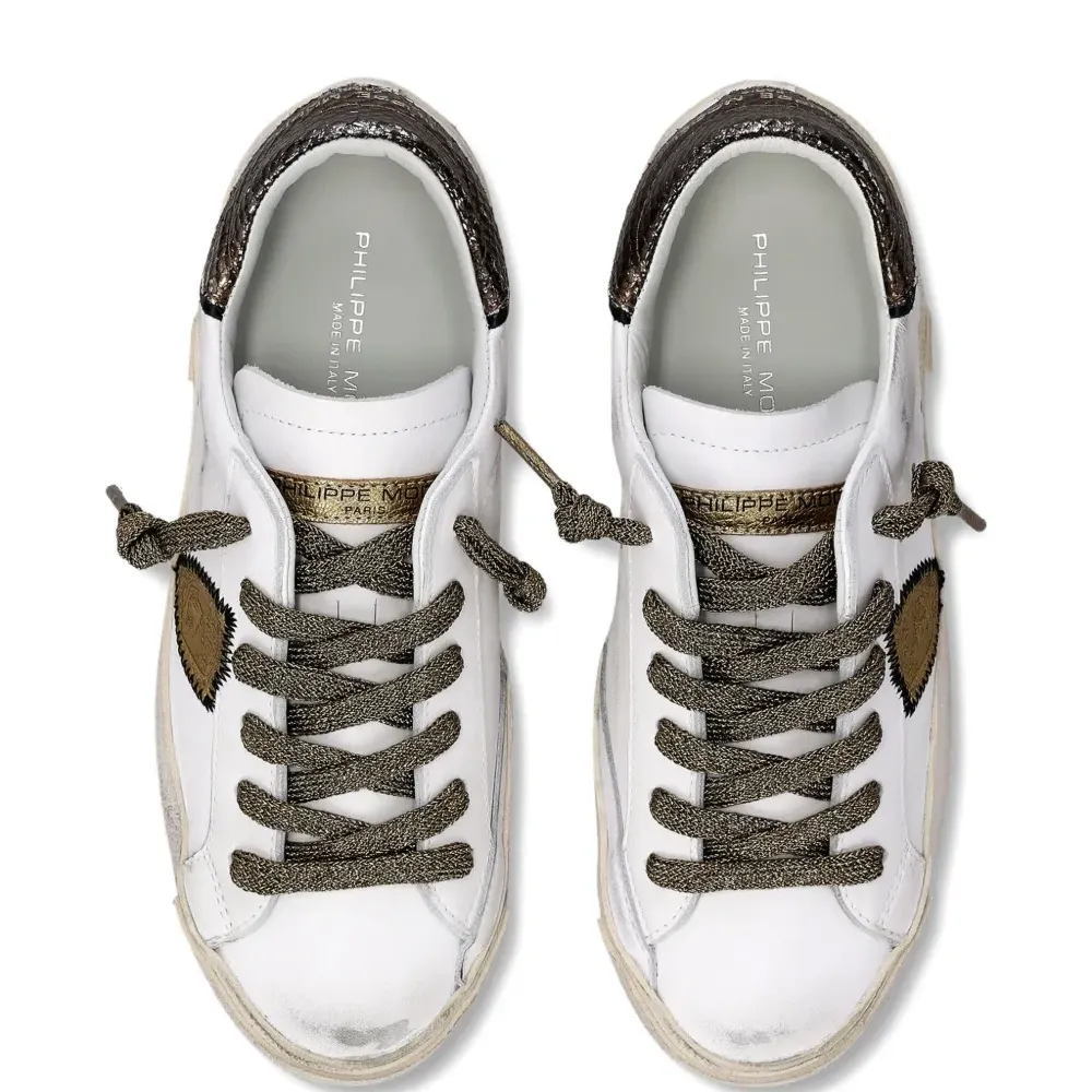 кроссовки с вышивкой