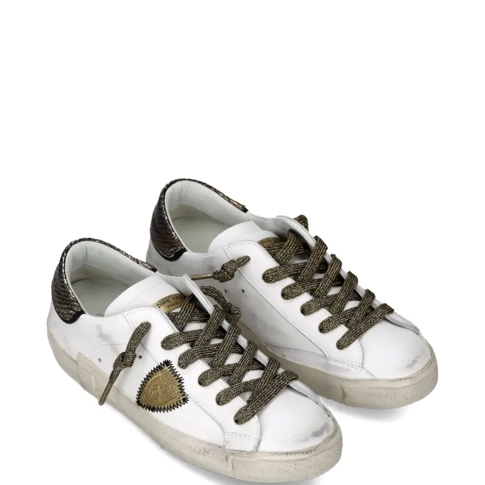 кроссовки с вышивкой