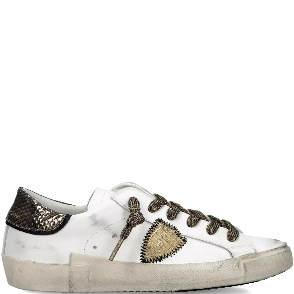 кроссовки с вышивкой