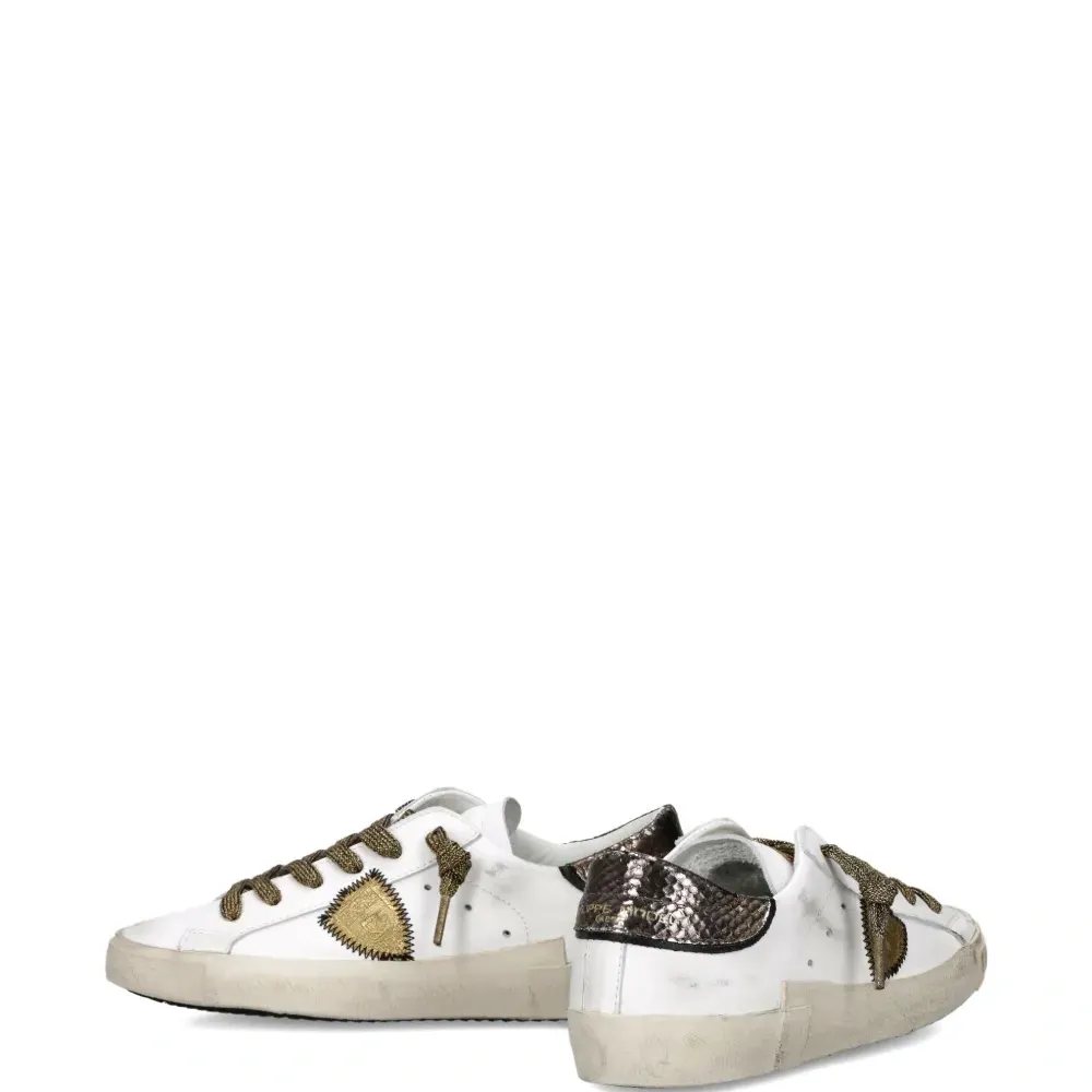 кроссовки с вышивкой