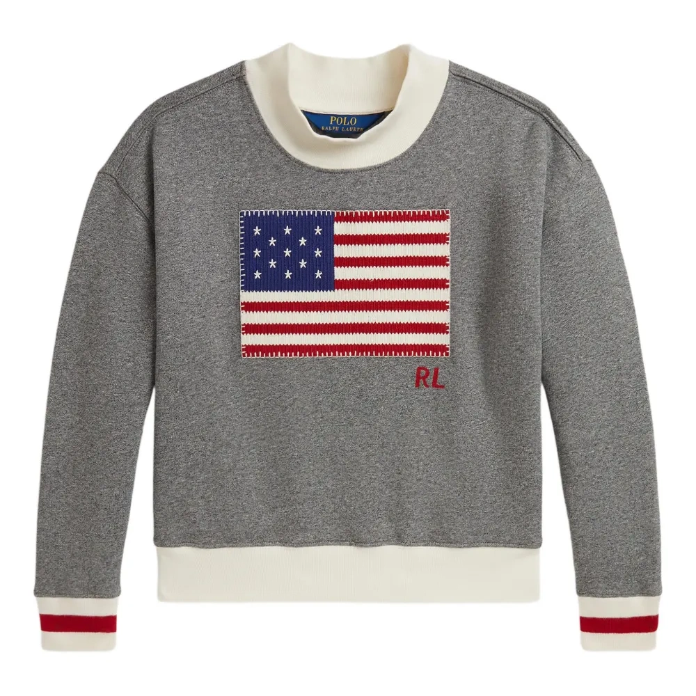 Толстовка с вышивкой