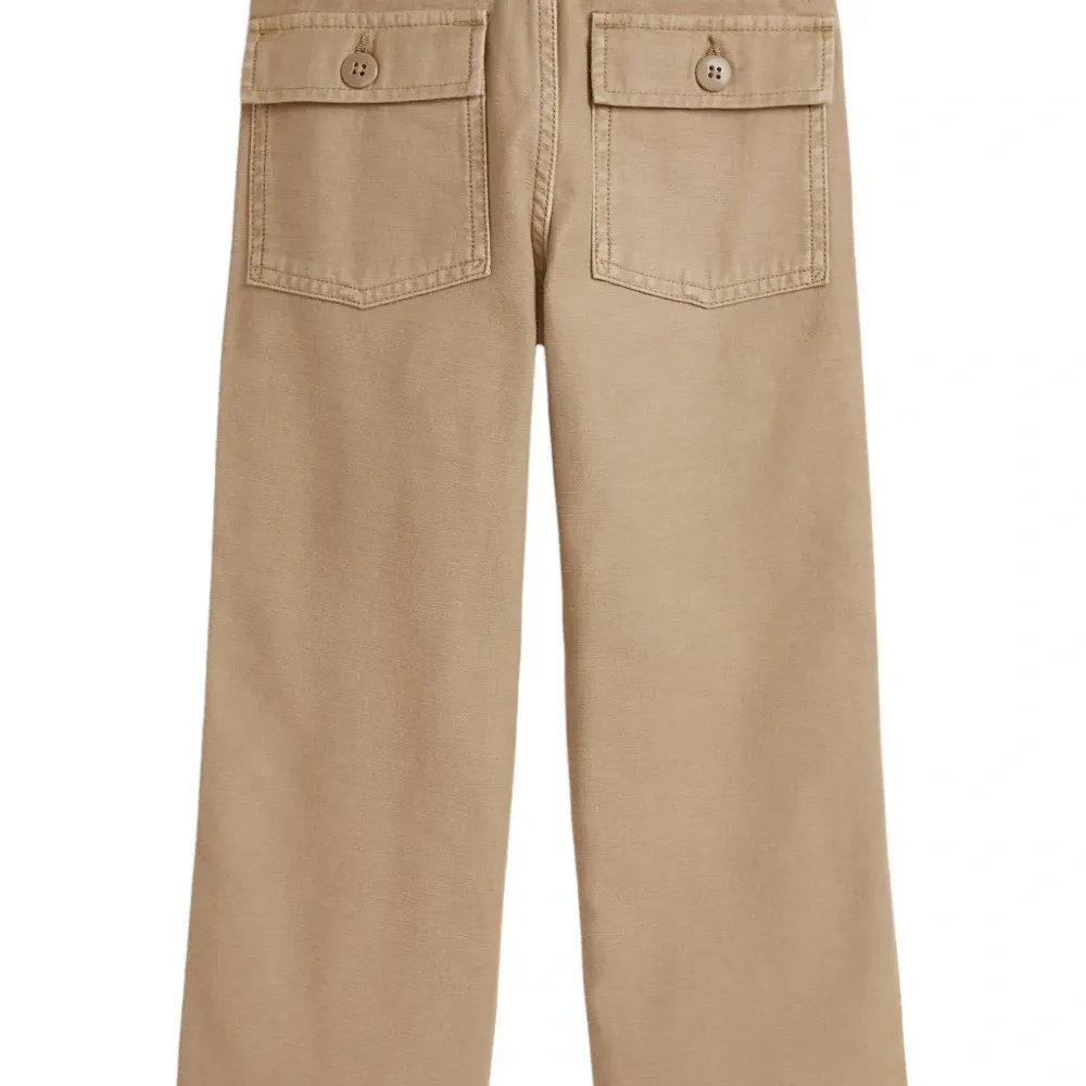 Брюки с карманами на пуговицах