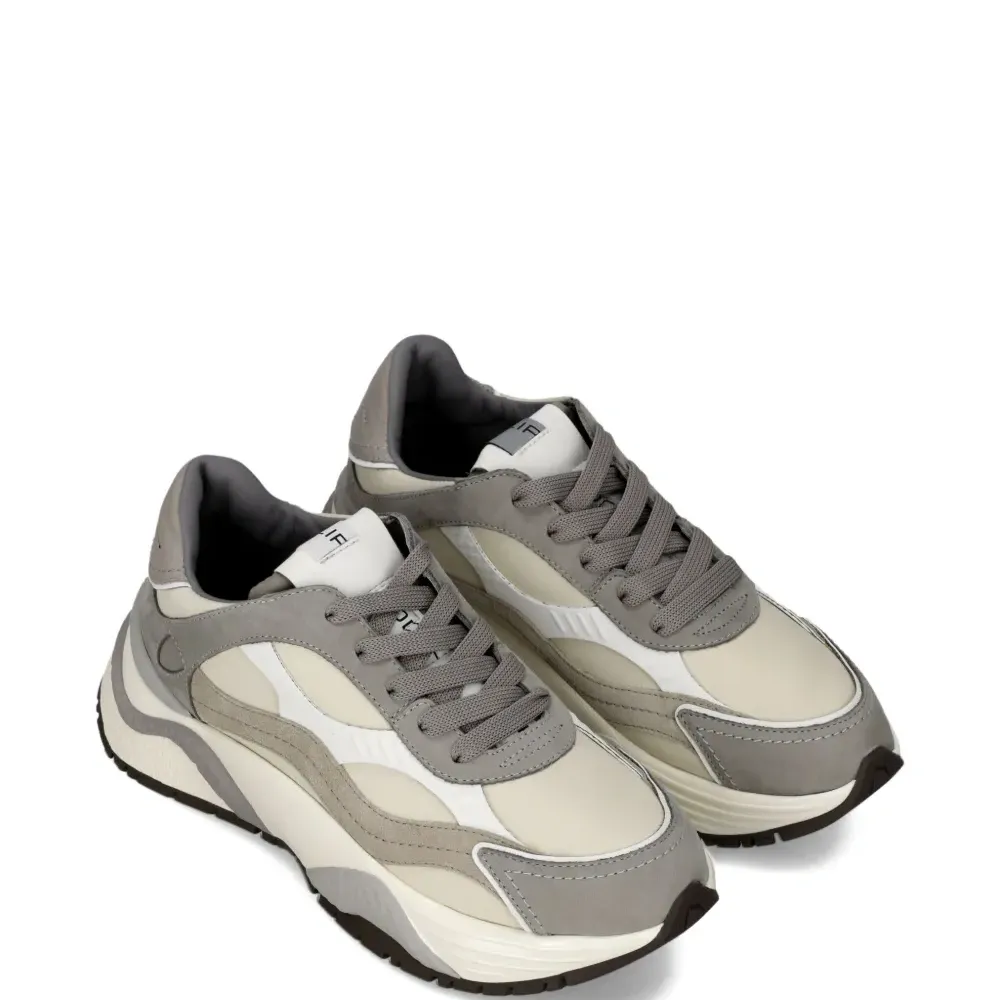 Кроссовки со вставками