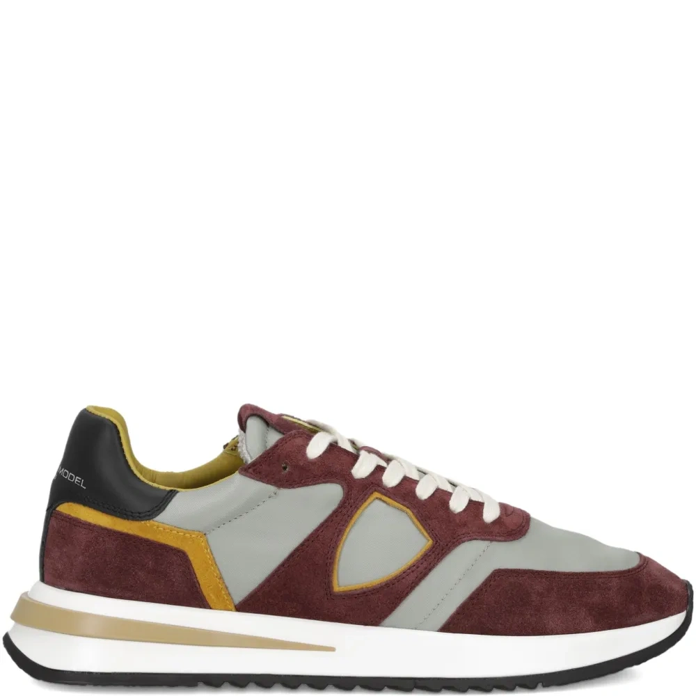 кроссовки со вставками