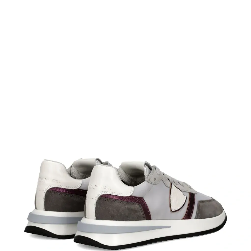 Кроссовки в стиле колор-блок