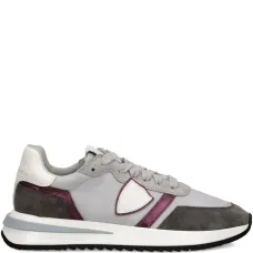 Кроссовки в стиле колор-блок