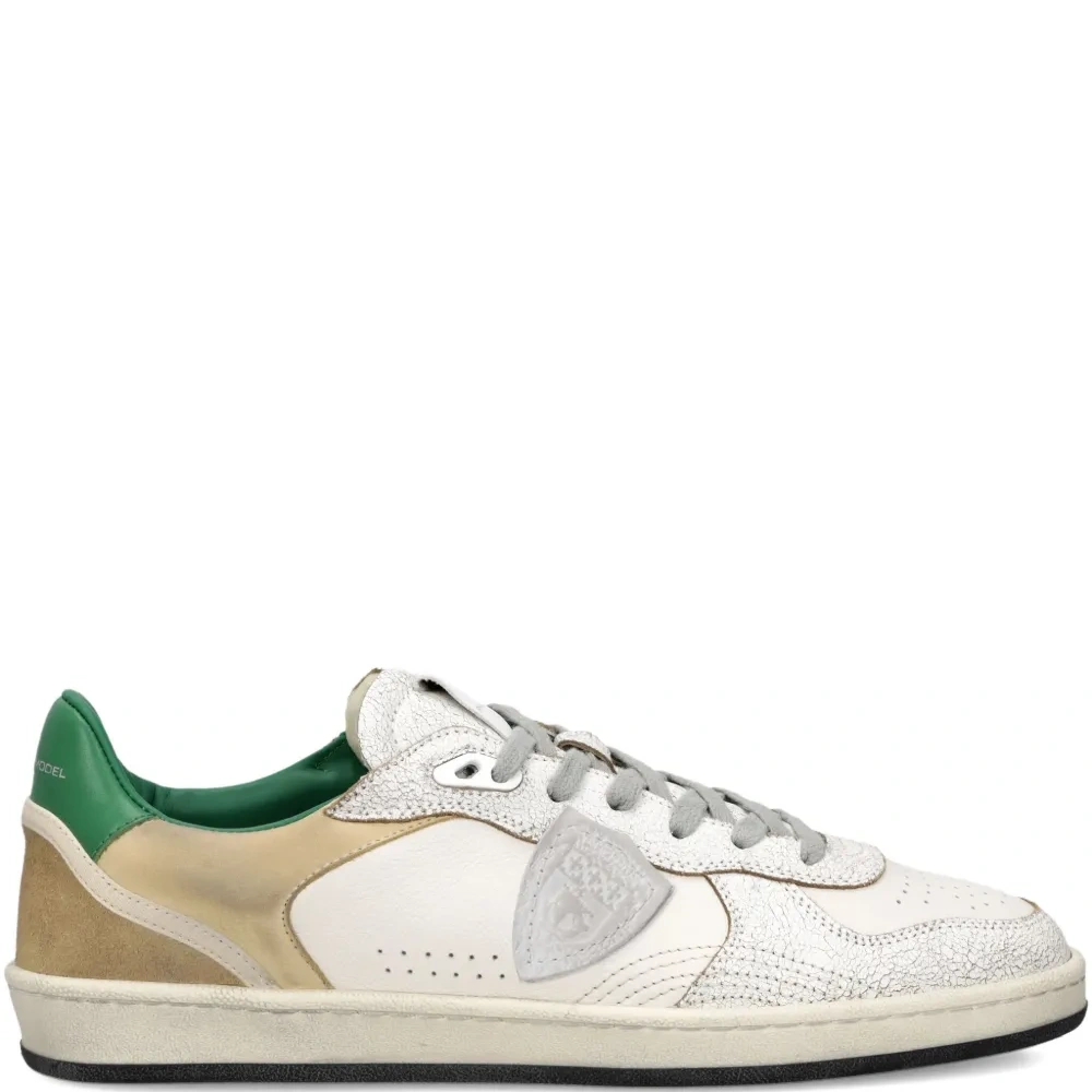 Кожаные кроссовки